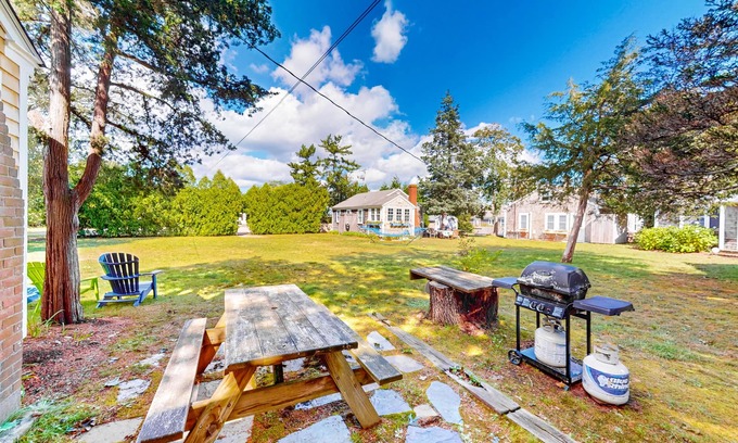 Harwich Port Cottage | Dog-friendly beach cottage on Harwich's main street with large lawn