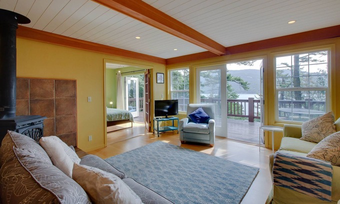Eastsound House | Dog-friendly home with deck, firepit & sound views