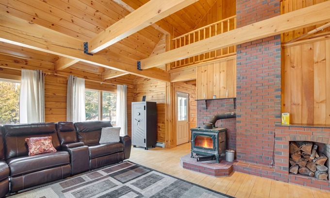 Gardiner Cabin | Dog-Friendly West Gardiner Cabin, 12 Mi to Augusta
