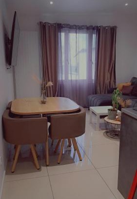 Reims Apartment | DOGA Bel appartement 1er étage 4 personnes bebe