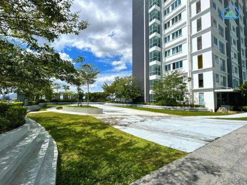 Pusat Komersil Lee Ling Apartment | DOH Suite & Staycation