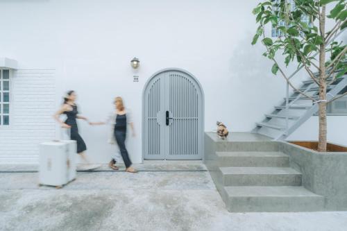 Patong Apartment | Dokdin's Family