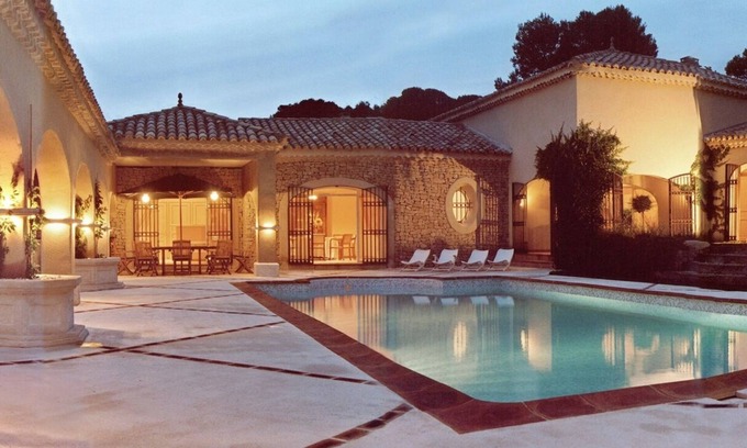 Mondragon House | Dolce Vita