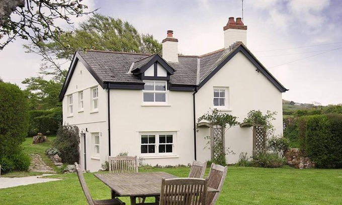 Llangennith House | Dollars Cottage in the beautiful Swansea