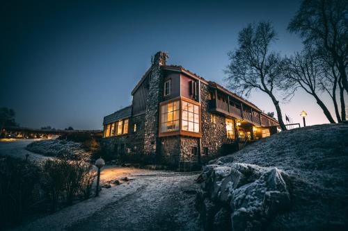 Hitra Hotel | Dolmsundet Hotell Hitra