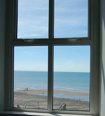 Tywyn House | Dolphin Beach House In Tywyn