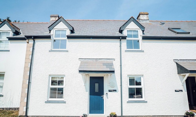 Lydstep Cottage | Dolphin Cottage - UK6733