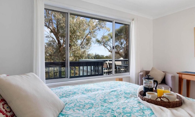 Carrickalinga House | Dolphin Dreaming 16 Dolphin Avenue