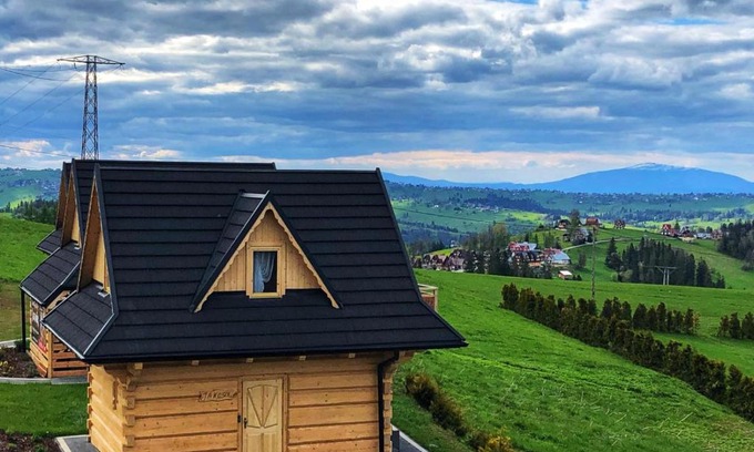 Gliczarow Gorny Ski Chalet | Domki Górskie Janosik, Kwicoł i Pyzdra Jacuzzi, Sauna