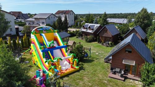 Ostrowo House | Domki u Asi - Blisko Plaży Idealne Miejsce dla Twoich Dzieci