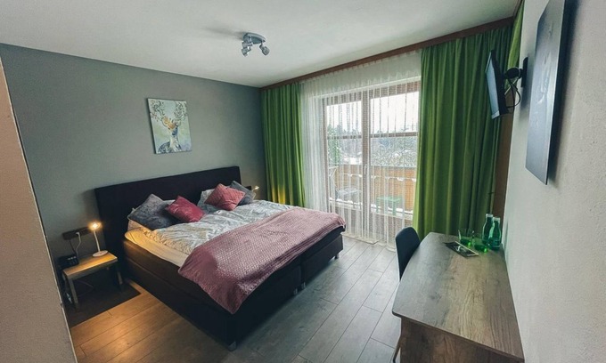 Millstatt Bed & Breakfast | Doppelzimmer 5, WC und Dusche Getrennt, Südbalkon - Hotel-gasthof Lammersdorf