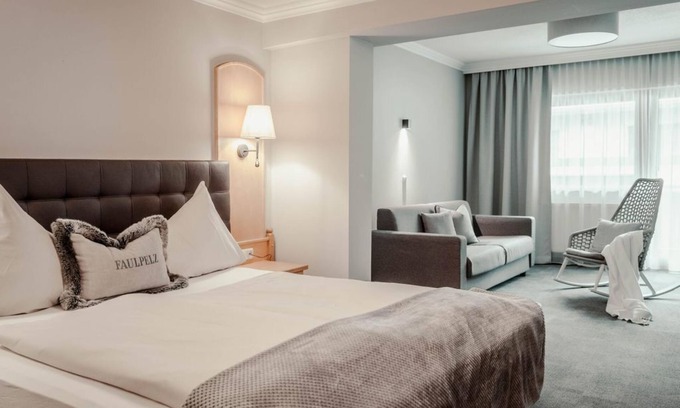 Maurach House | Doppelzimmer Bergblick ab 3 Nächte Inkl. HP - Hotel St. Georg zum See