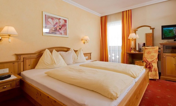 Radstadt Apartment | Doppelzimmer Bergwelt 1-3 - Hotel Taxerhof