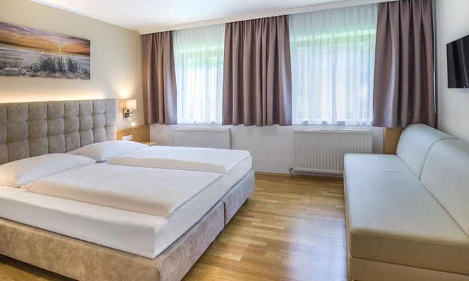 Hinterstoder House | Doppelzimmer, Dusche, WC mit Frühstück - Landhotel Gressenbauer