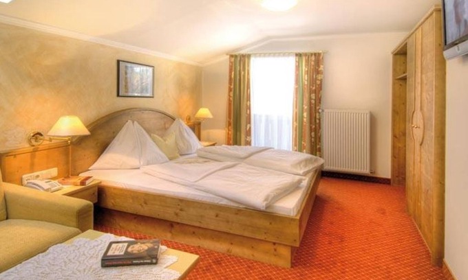 Dienten am Hochkoenig House | Doppelzimmer mit Dusche od. Bad, 7 Nächte Winter - Hotel Salzburger Hof
