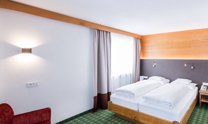 Warth House | Double room Anemone BB LS - Hotel Walserberg