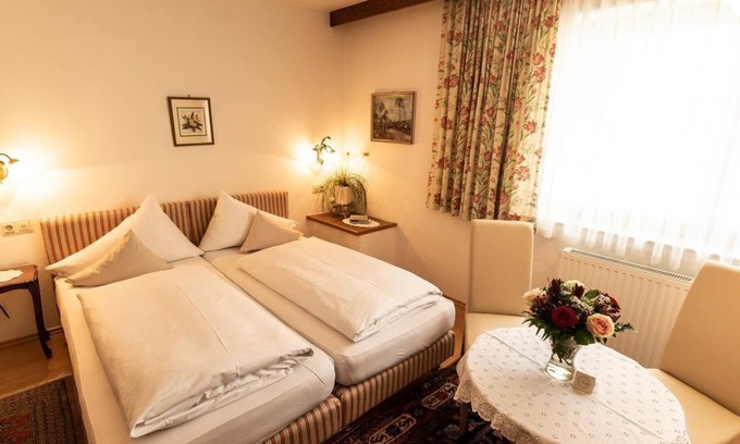 Seefeld in Tirol House | Double room Comfort A - breakfast short stay - Hotel Helga