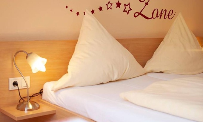 Manderscheid House | Double room for single occupancy shower/WC - Heidsmühle, Hotel-Restaurant