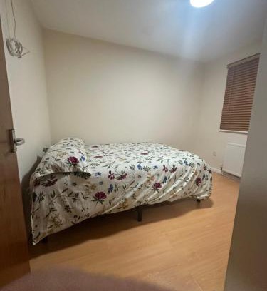 Custom House House | Double Room Near City Airport, London Excel in heart of London