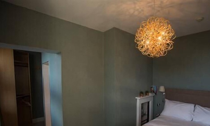Longford House | Double room-Standard-Ensuite with Shower-Park view-Room 11