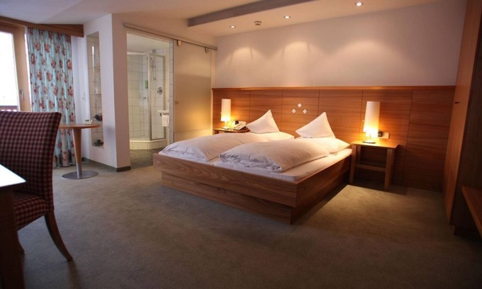 Warth House | Double room Veilchen BB LS - Hotel Walserberg