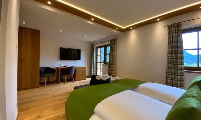 Achenkirch House | Double room with balcony 302 - Hotel-Garni "Das Seebichl"