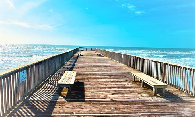 Atlantic Beach Hotel | DoubleTree by Hilton Atlantic Beach Oceanfront