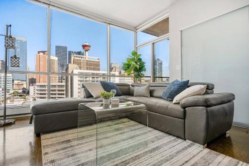 Beltline Apartment | Downtown Chic Retreat | Elegant + Free Parking