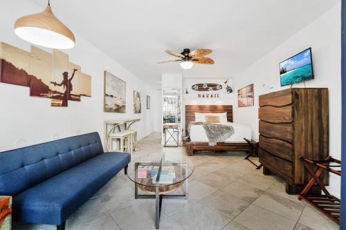 Historic Kailua Village Apartment | DOWNTOWN HAWAIIAN PARADISE CONDO with Hot Tub, Pool & Beach - Kona Islander Inn