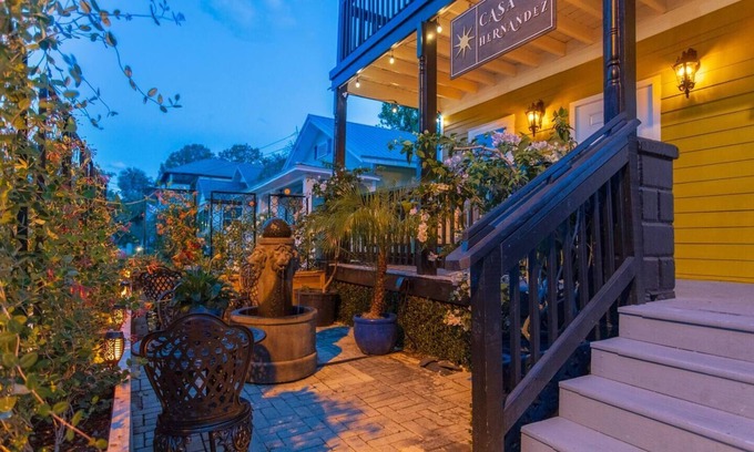 St. Augustine House | Downtown Historic Boutique Hotel-KING-LUJO suite
