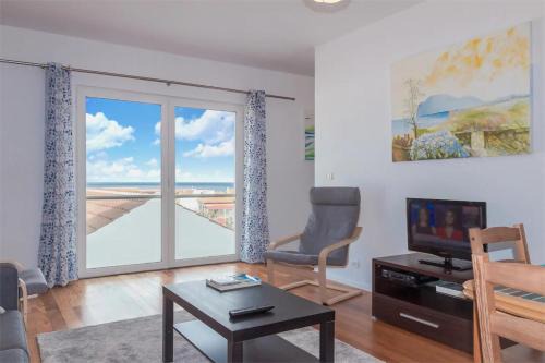 Praia da Vitoria Apartment | Downtown Praia da Vitória AL