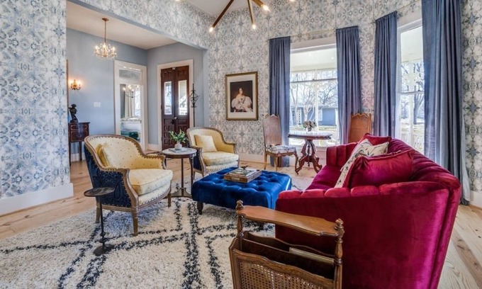 Rockwall House | Downtown Rockwall Stunning Victorian