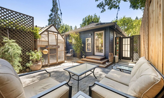 Sebastopol Apartment | Downtown Sebastopol Studio