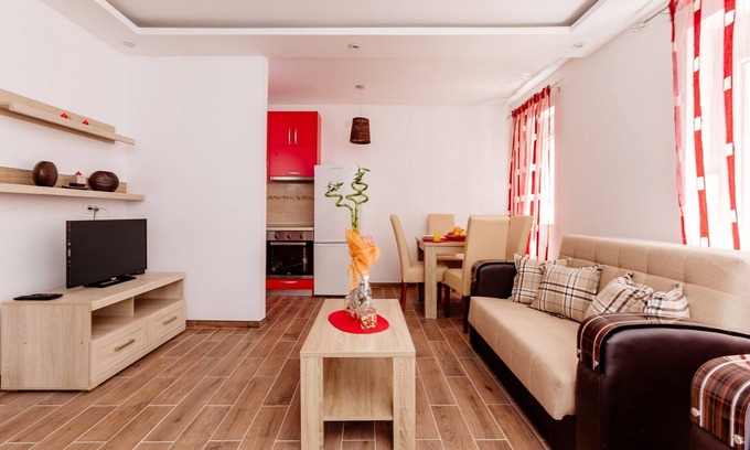 Lepetane Villa | Dram Vacation Apartments- Red Studio