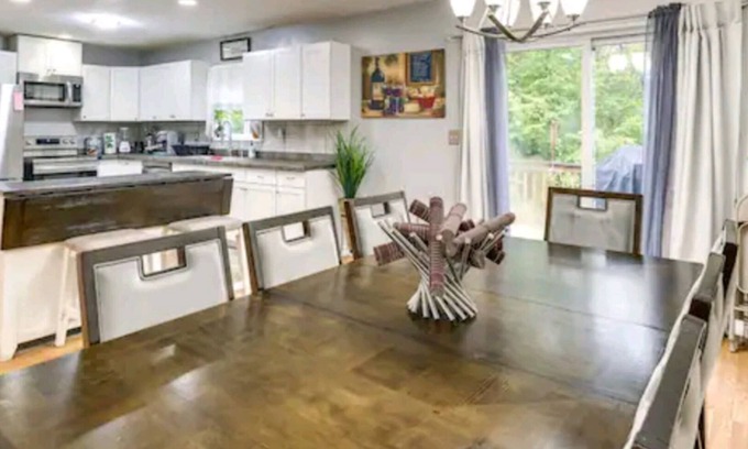Tobyhanna House | Dream Vacation Home
