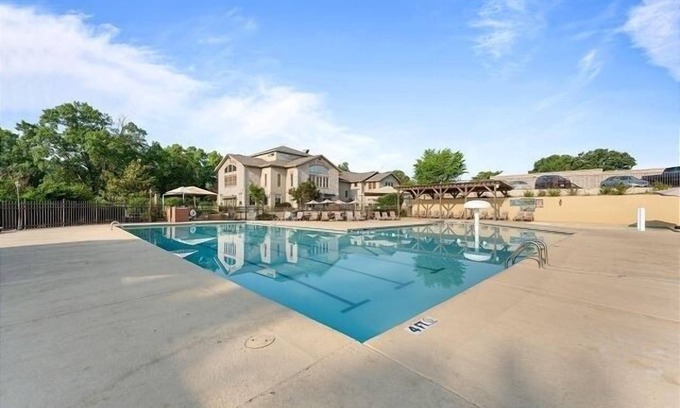 Table Rock Hotel | Dream Weaver 2 Bedroom Condo by RedAwning