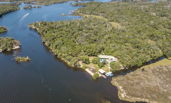 Homosassa House | Dreamcatcher Island - Scallop and Fishing Paradise
