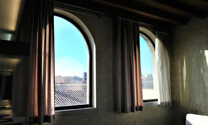 Verona City Centre House | Dreaming Arena Rooms