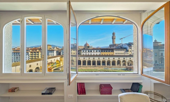 San Niccolo Apartment | Dreams Over Ponte Vecchio with outstanding view