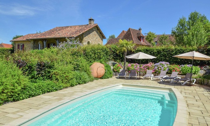 Saint-Medard-d'Excideuil Villa | Dreamscape: Rustic Elegance