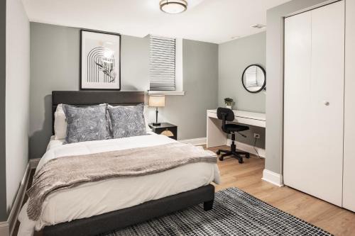 Kenwood House | Drexel Apartments, Downtown Hyde Park