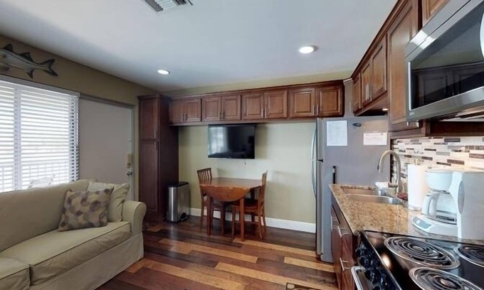 Isles of Capri Condo | Driftwood Landing 13- Isles of Capri Vacation Resort.