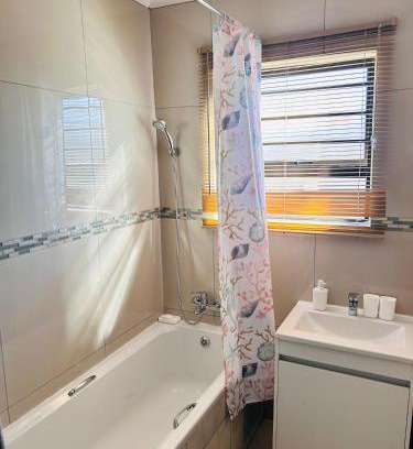 Soshanguve House | Dubai guest house