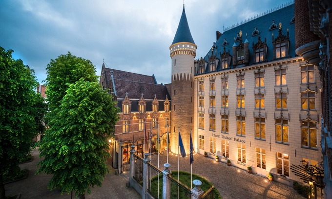 Historical Center Bruges Hotel | Dukes’ Palace – by Dukes’ Hotel Collection