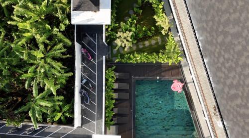 Sei Pinang Apartment | Duplex Living Canggu 2Floor Apartments with Pool Access