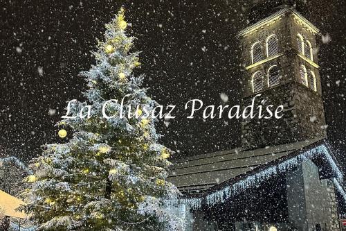 La Clusaz Apartment | Duplex skis aux pieds centre village - 6 couchages - 2 salles de bain
