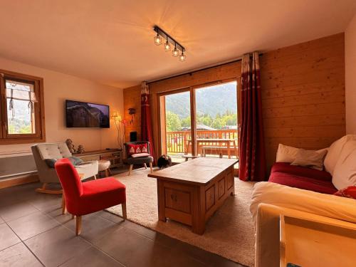 Samoens Apartment | Duplex spacieux proche des remontées, balcon, animaux admis, WIFI - FR-1-624-13