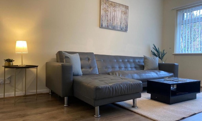Chester-le-Street Apartment | Durham Stay 2BR