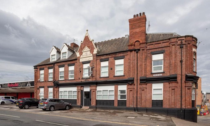 Rotherham Hotel | Dusties Hotel