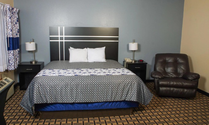 Orange City Hotel | DUTCH INN AND SUITES